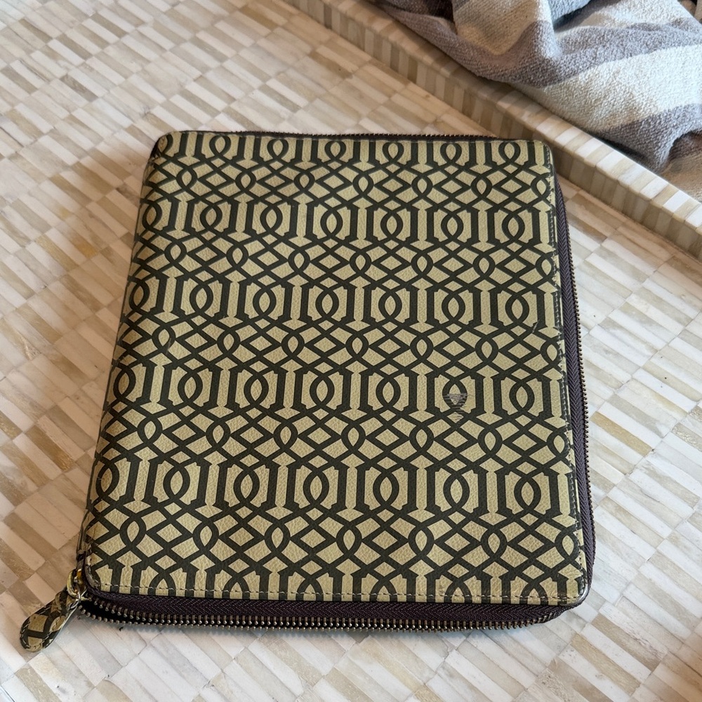 J McLaughlin iPad zippered cover